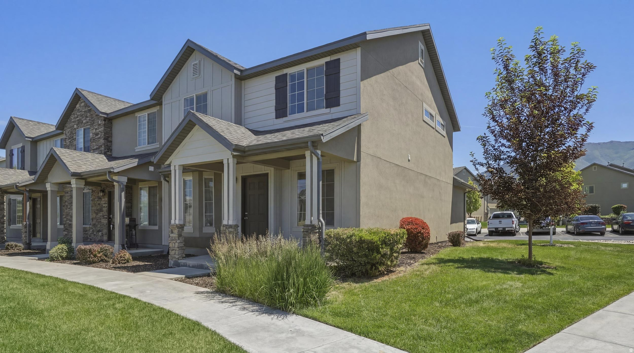 WHISPERING WILLOWS - Residential