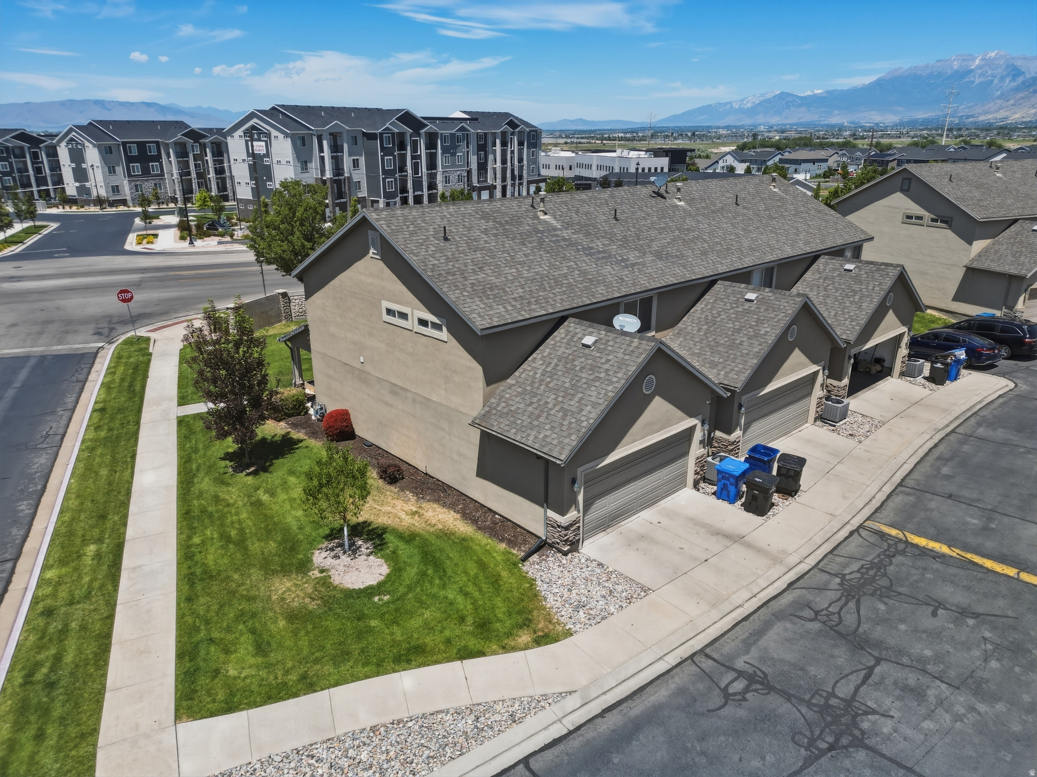 WHISPERING WILLOWS - Residential