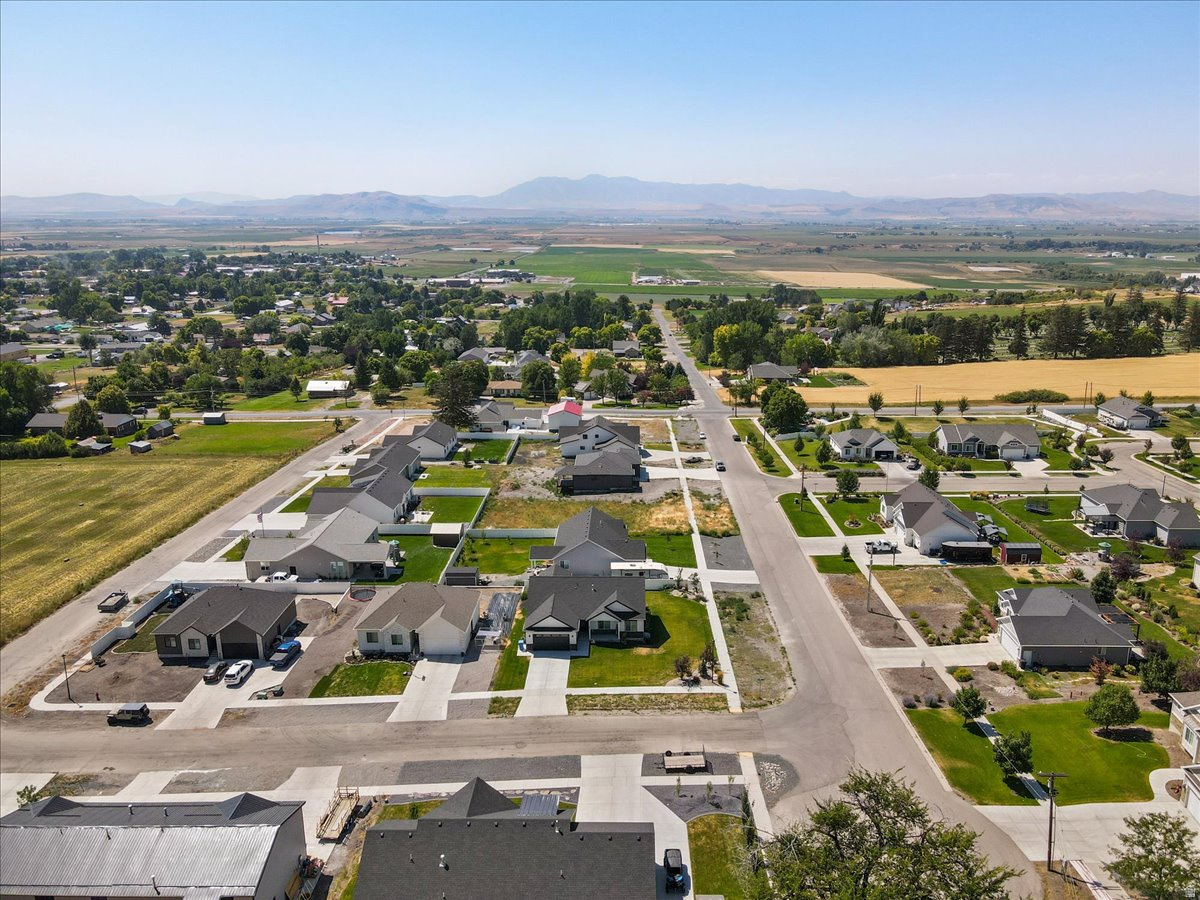 TRAVELLER LANE SUBDIVISION - Residential
