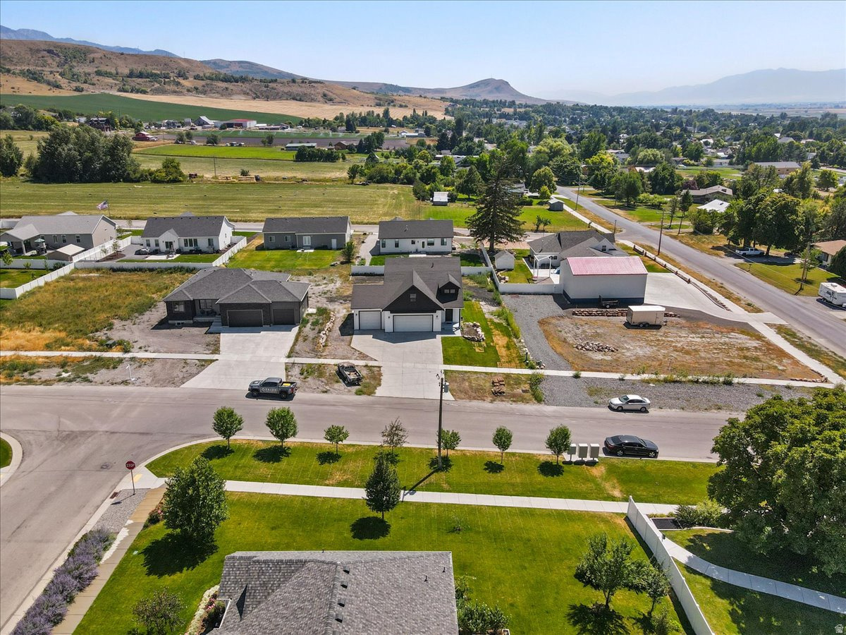 TRAVELLER LANE SUBDIVISION - Residential