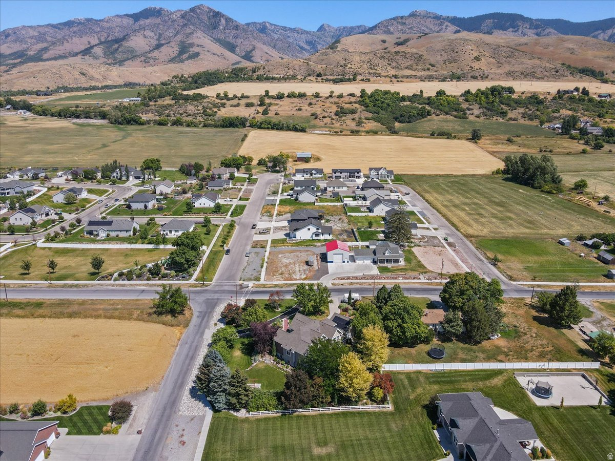 TRAVELLER LANE SUBDIVISION - Residential