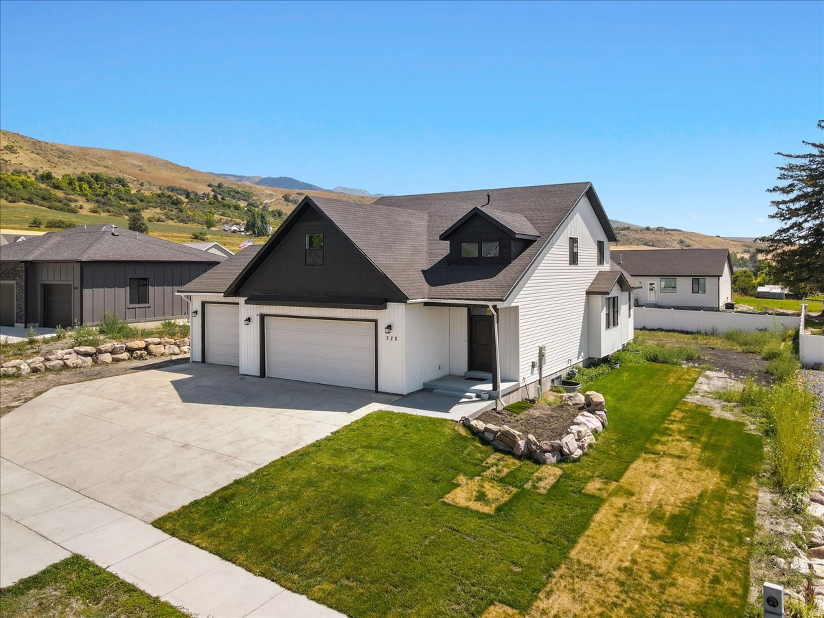 TRAVELLER LANE SUBDIVISION - Residential