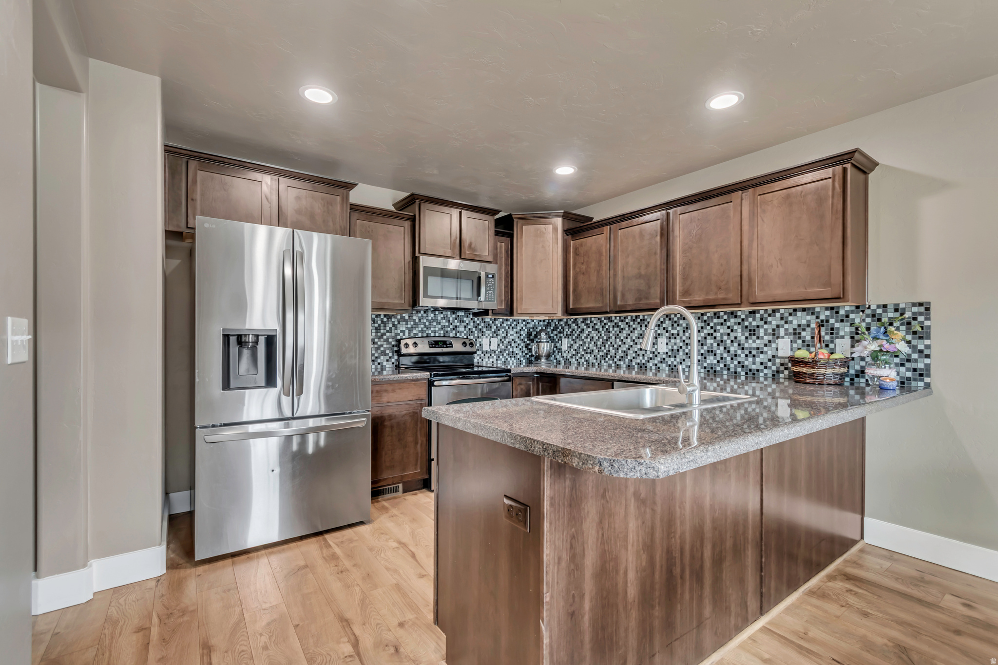 SUNSET HOLLOW - Residential