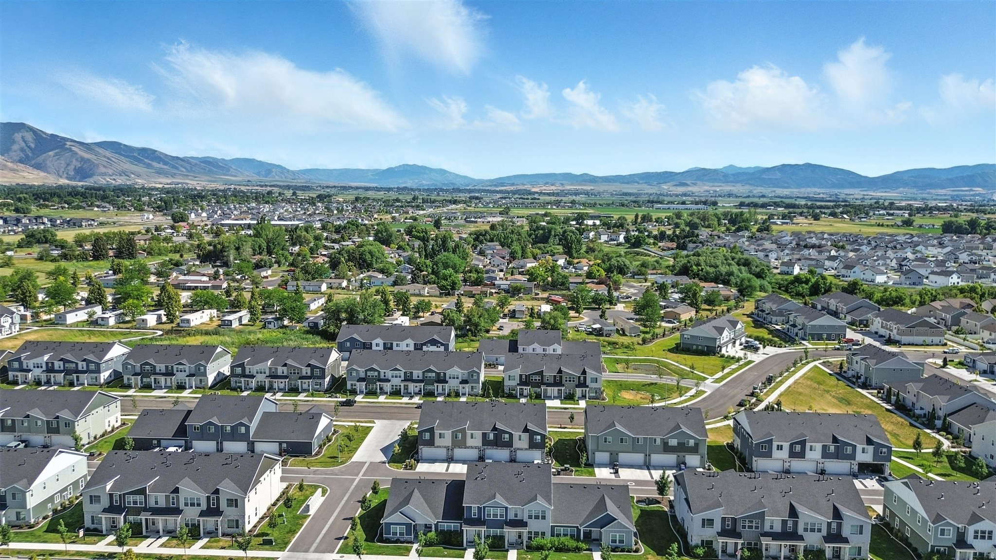WOODMORE POINTE SUBDIVISION PHASE 4 - Residential