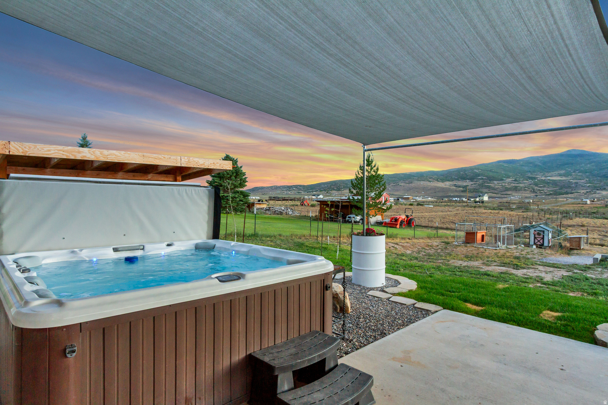 FAIRVIEW RANCHOS - Residential
