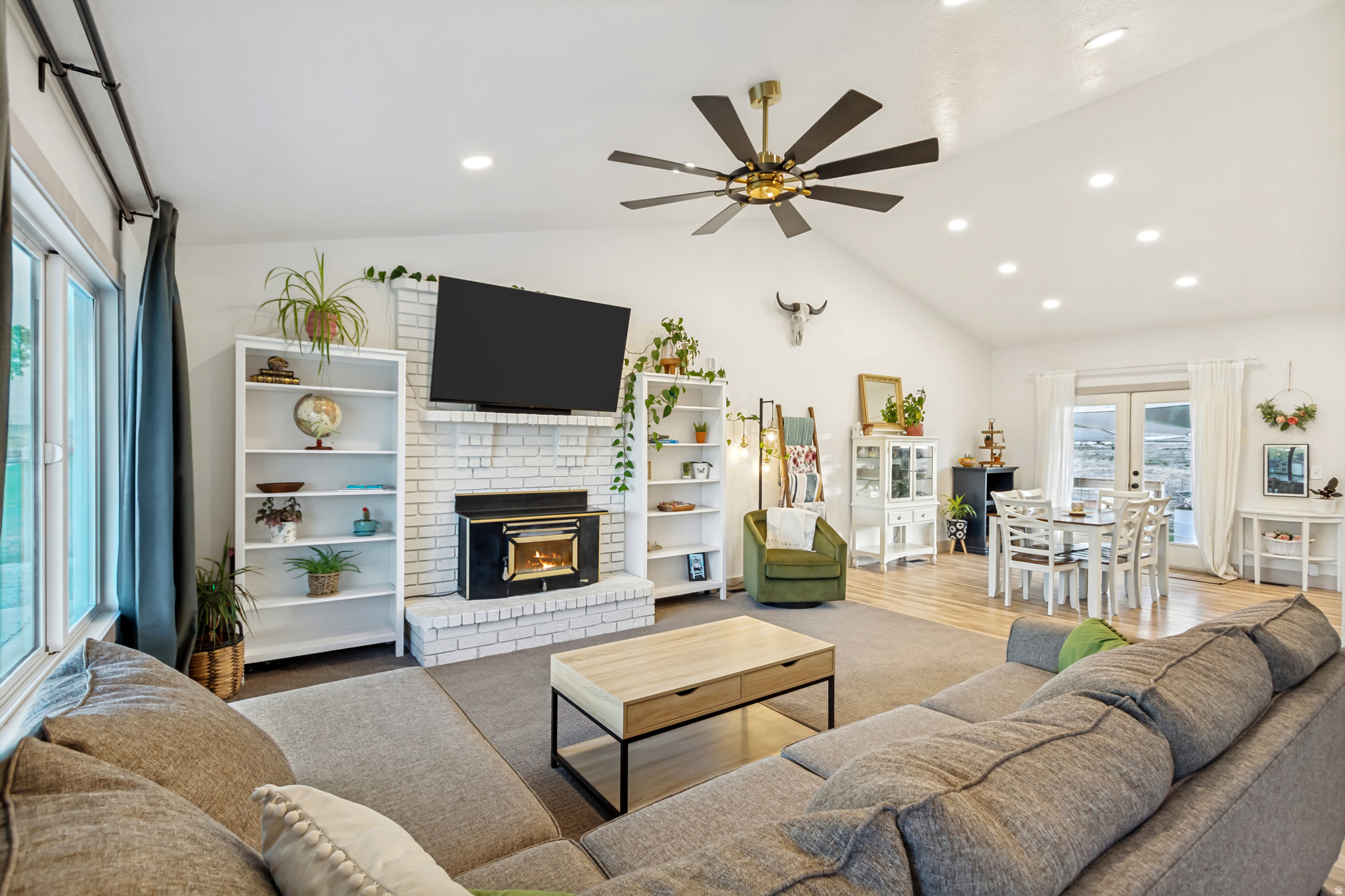 FAIRVIEW RANCHOS - Residential