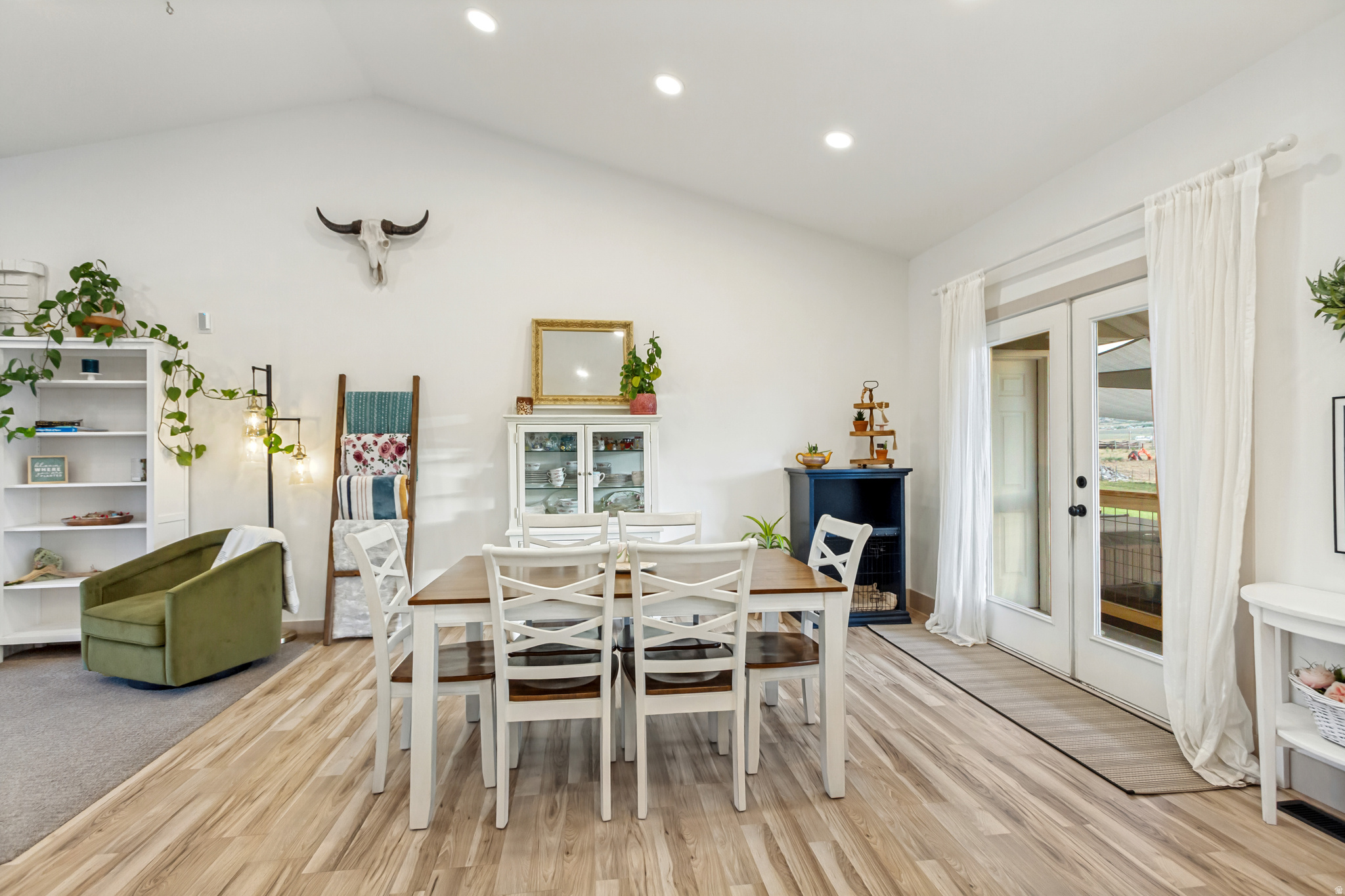 FAIRVIEW RANCHOS - Residential