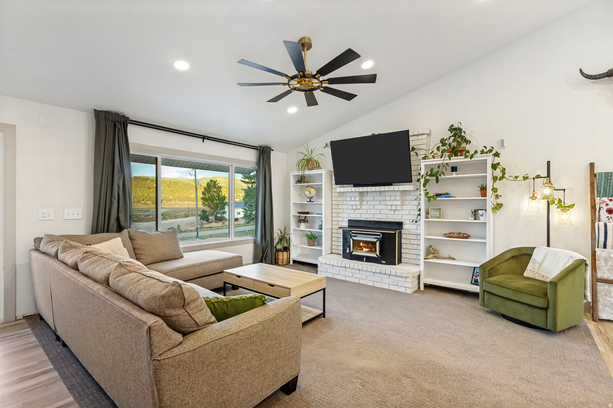FAIRVIEW RANCHOS - Residential