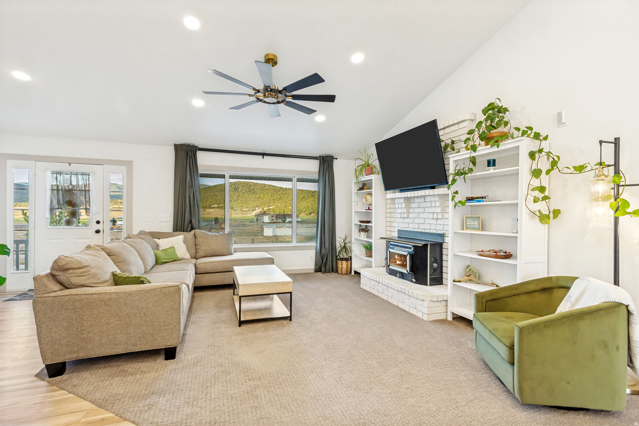 FAIRVIEW RANCHOS - Residential