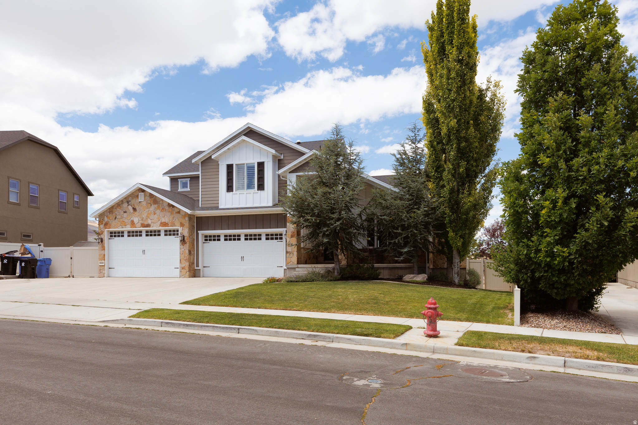 THE OAKS OF HERRIMAN - Residential