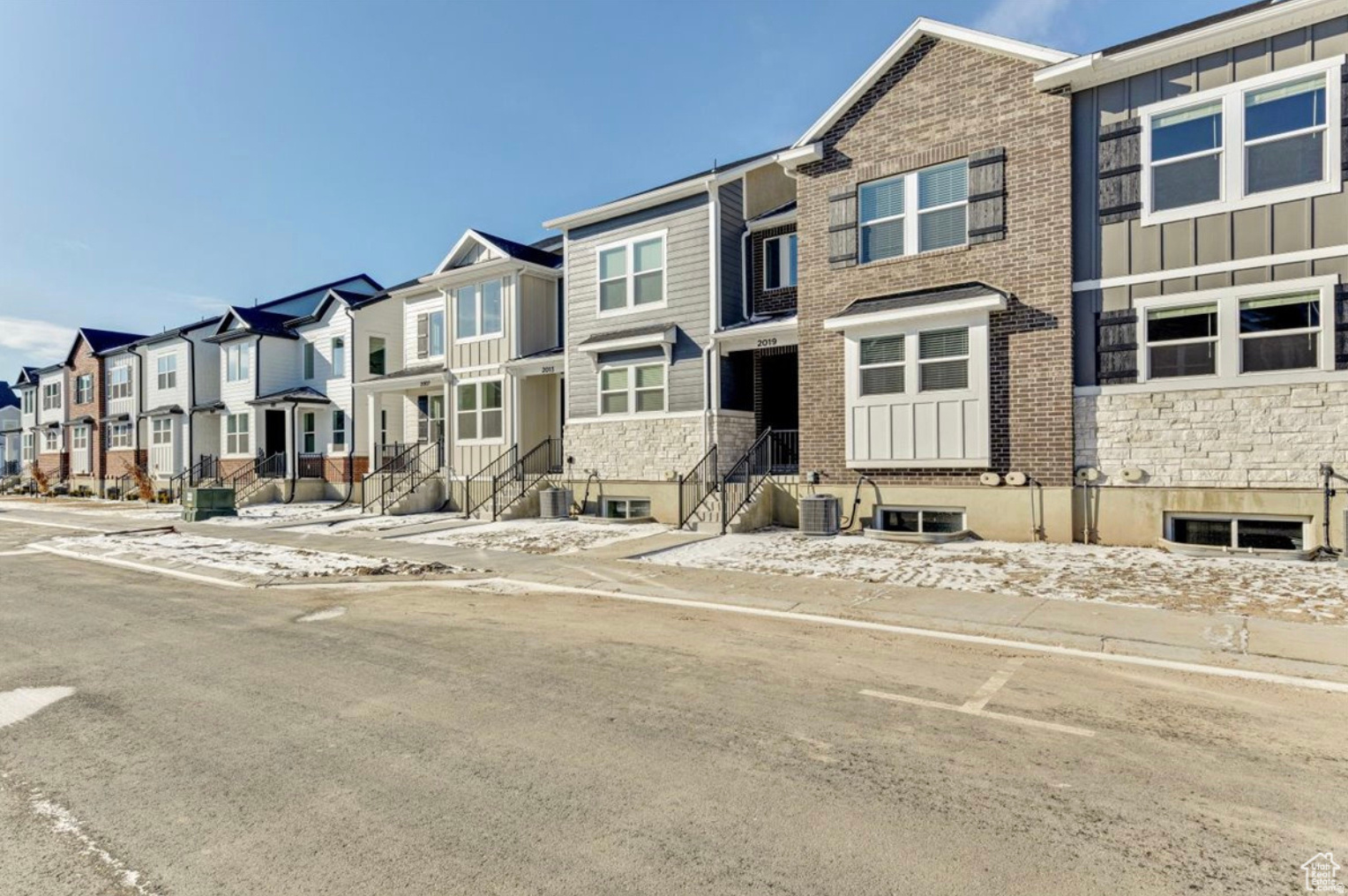 WILLOW POINT - Residential