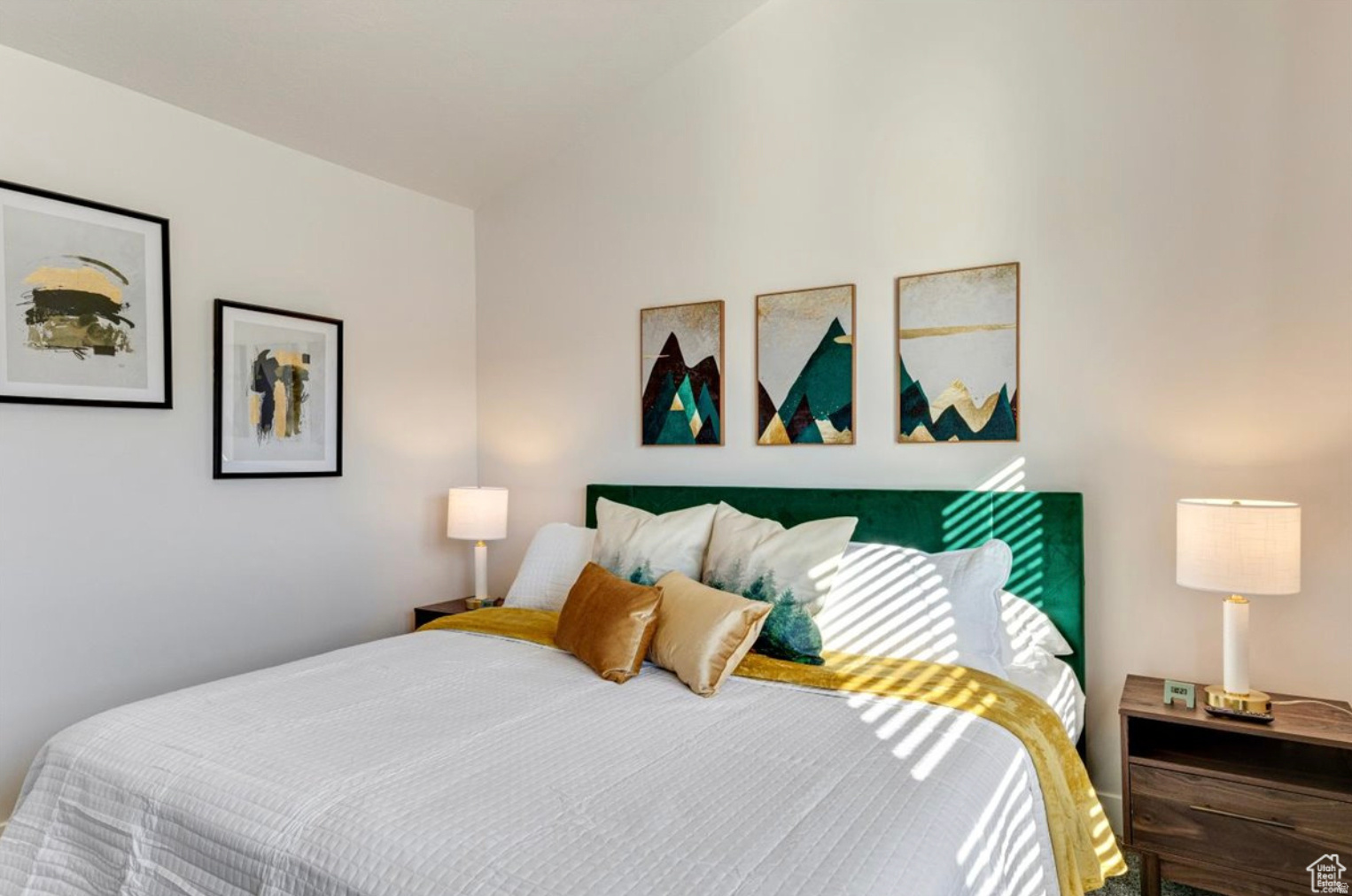 WILLOW POINT - Residential