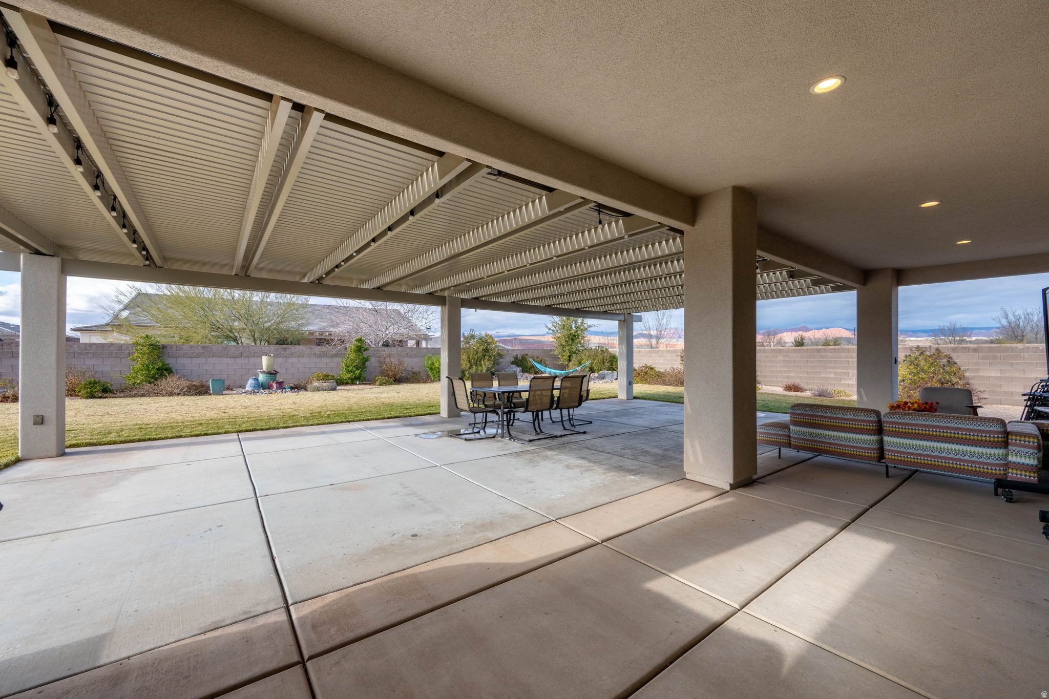 VIEWS AT CORAL CANYON PH 1 - Residential