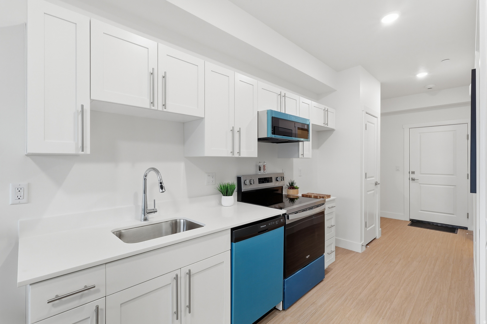 FALCON RIDGE CONDOMINIUMS - Residential