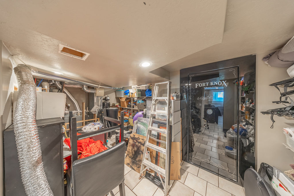 CANTERBURY CROSSING - Residential