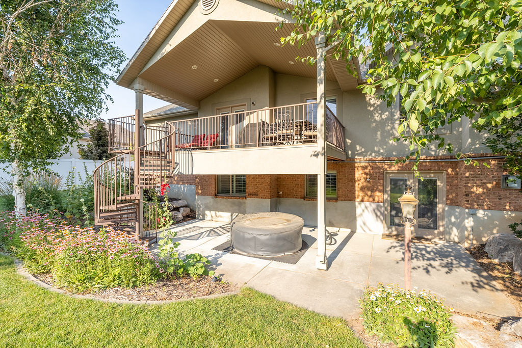CANTERBURY CROSSING - Residential