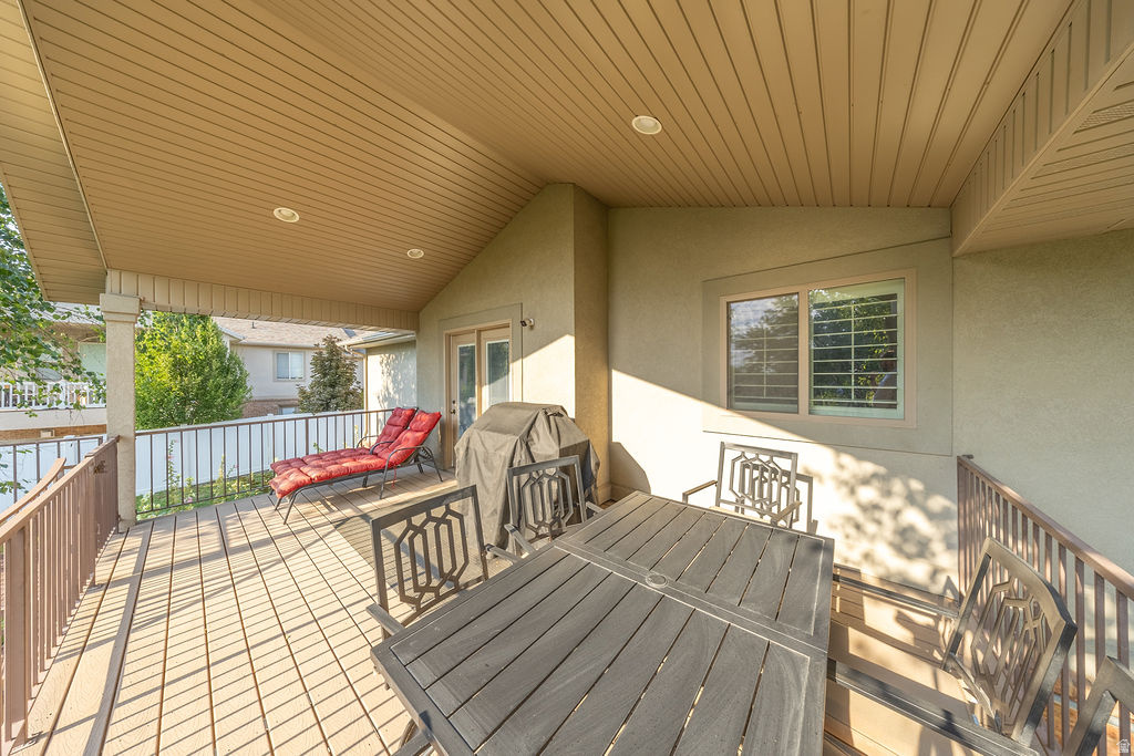 CANTERBURY CROSSING - Residential