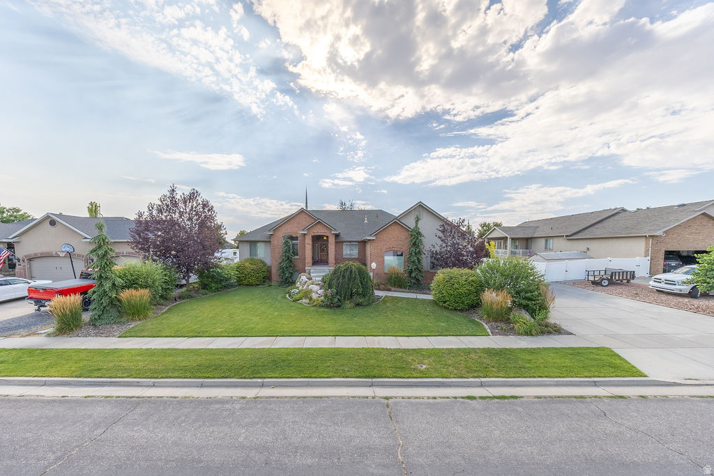 CANTERBURY CROSSING - Residential