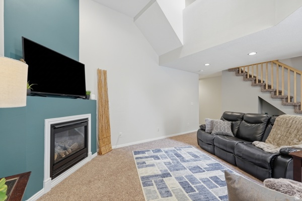 OLD MILL COURT - Residential