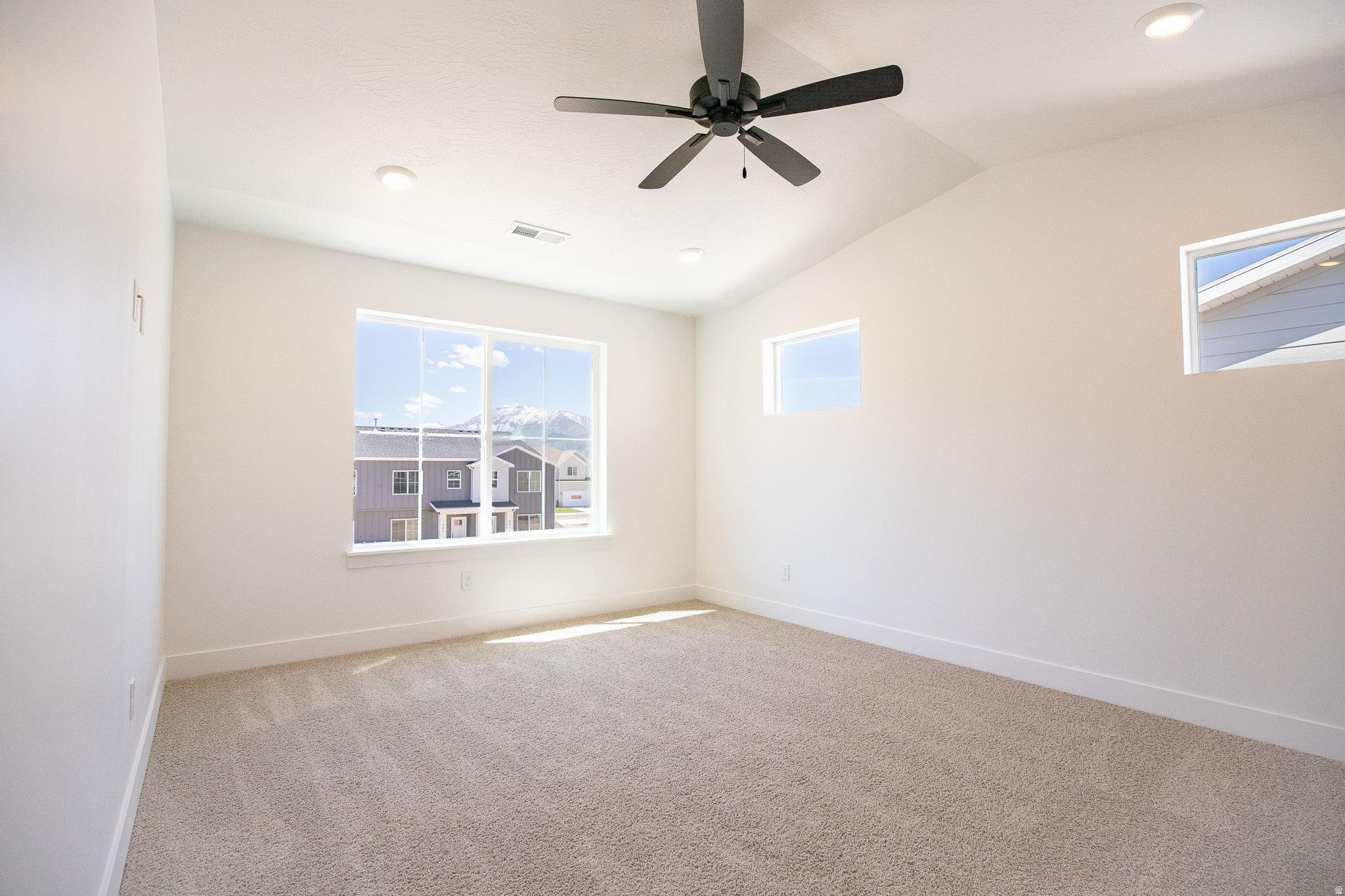 SALEM FIELDS - Residential