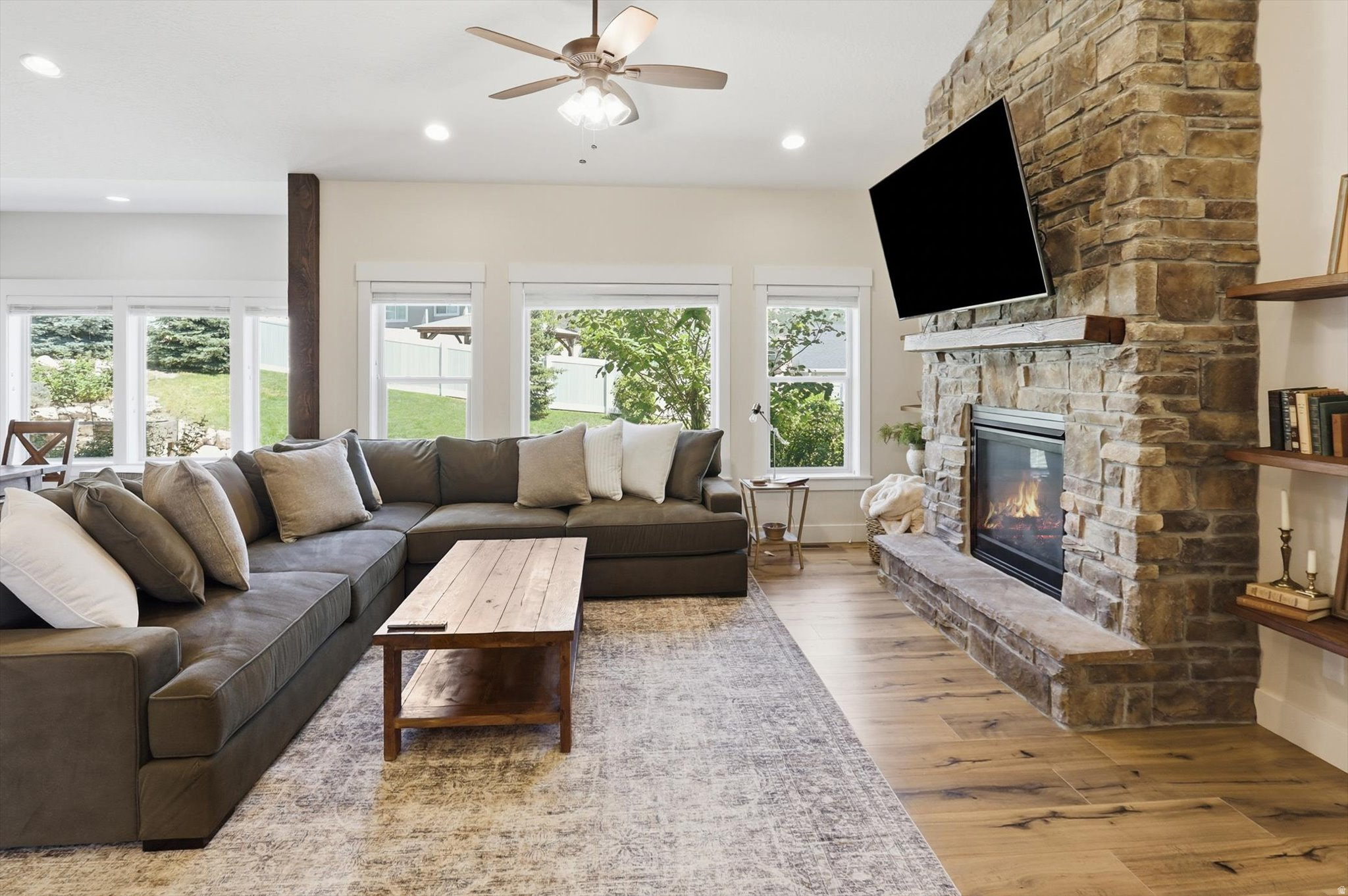 CACTUS RIDGE - Residential