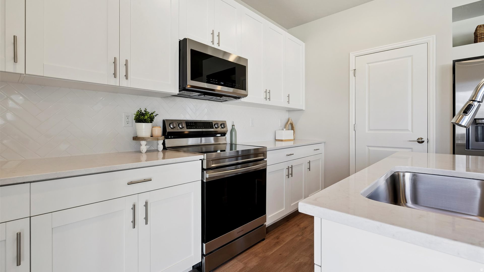 OQUIRRH MOUNTAIN RANCH - Residential