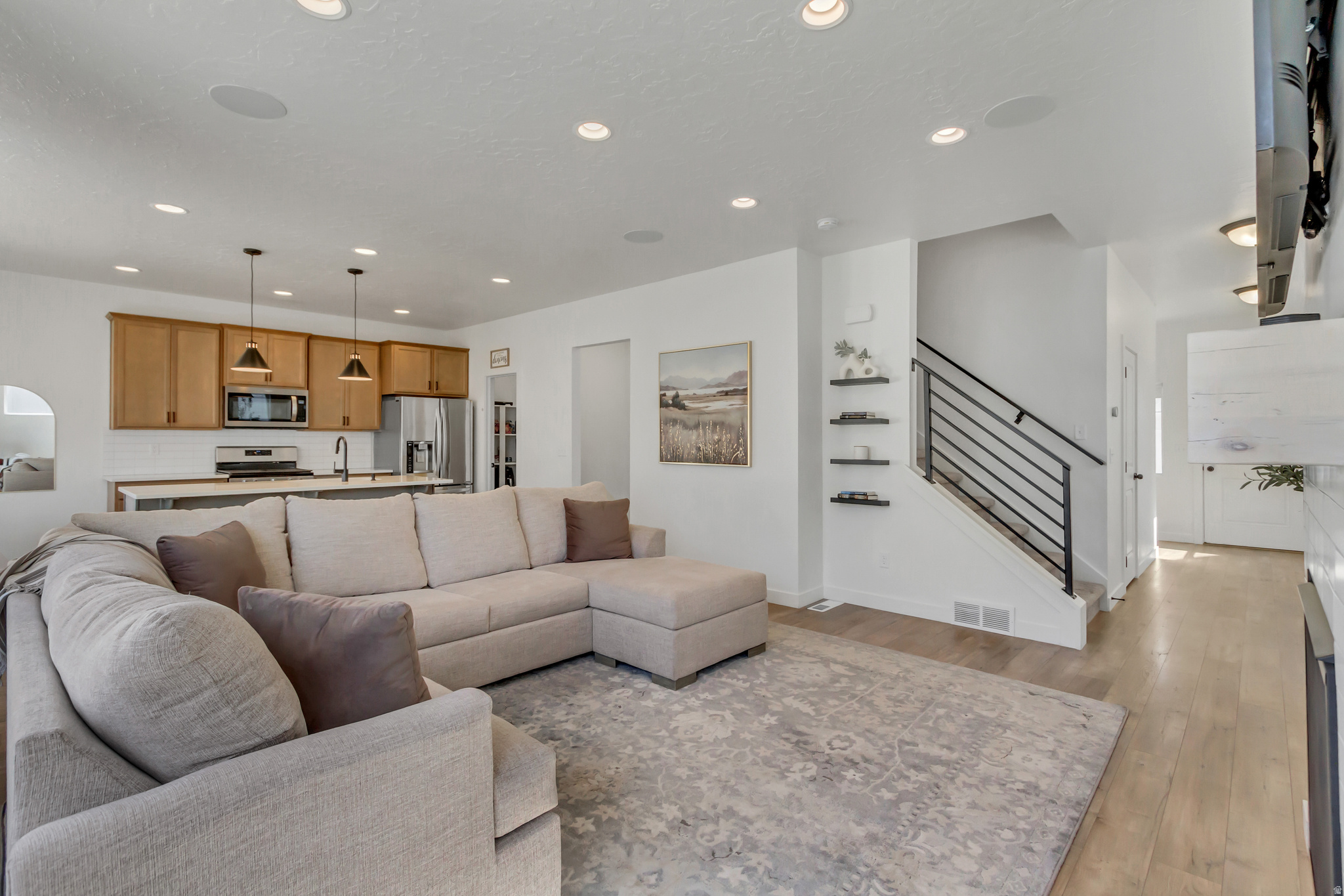 ARROWHEAD PARK - Residential