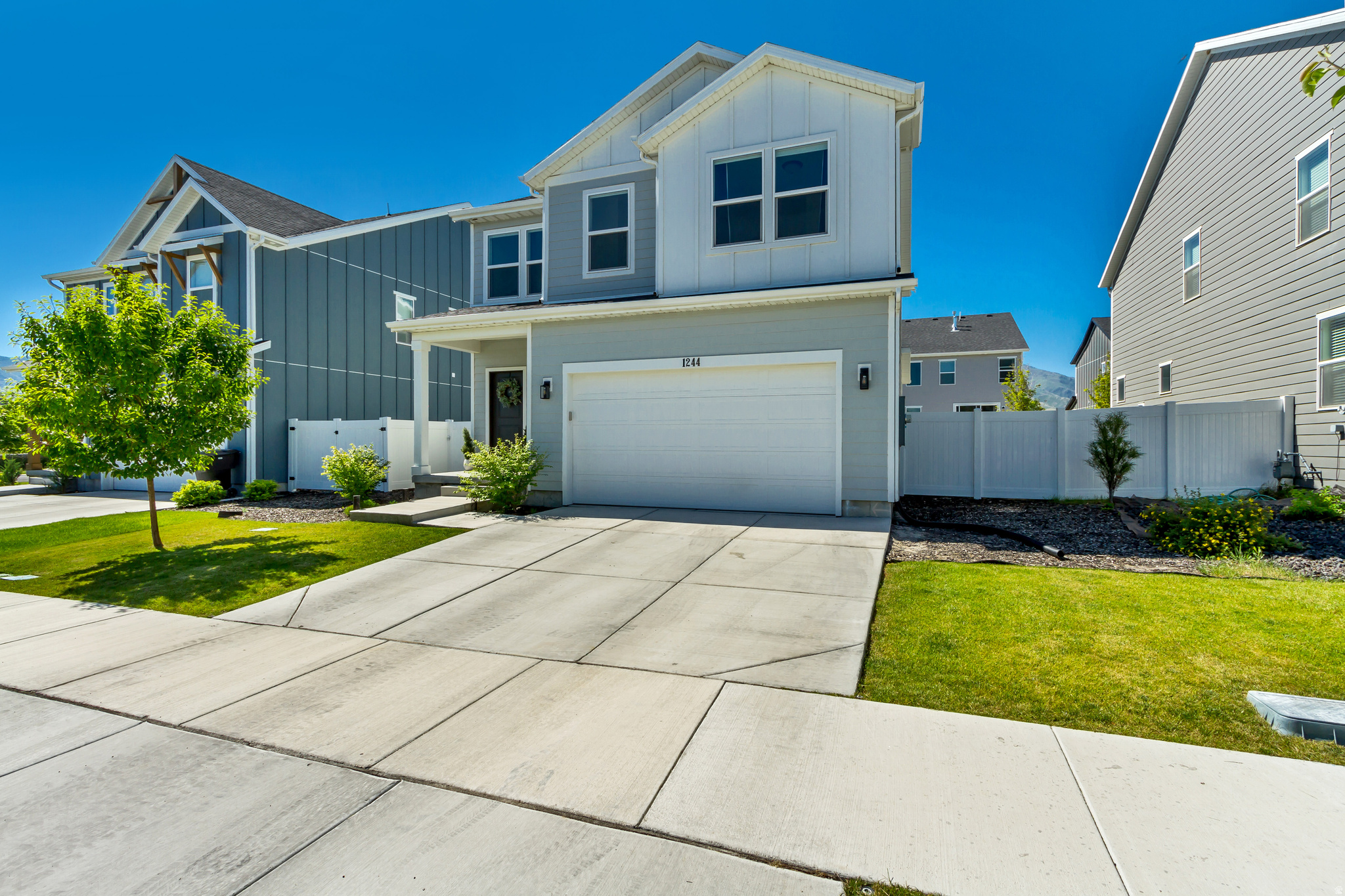 ARROWHEAD PARK - Residential