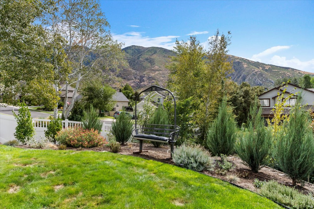 OAK GROVE AT HIDDEN VALLEY - Residential