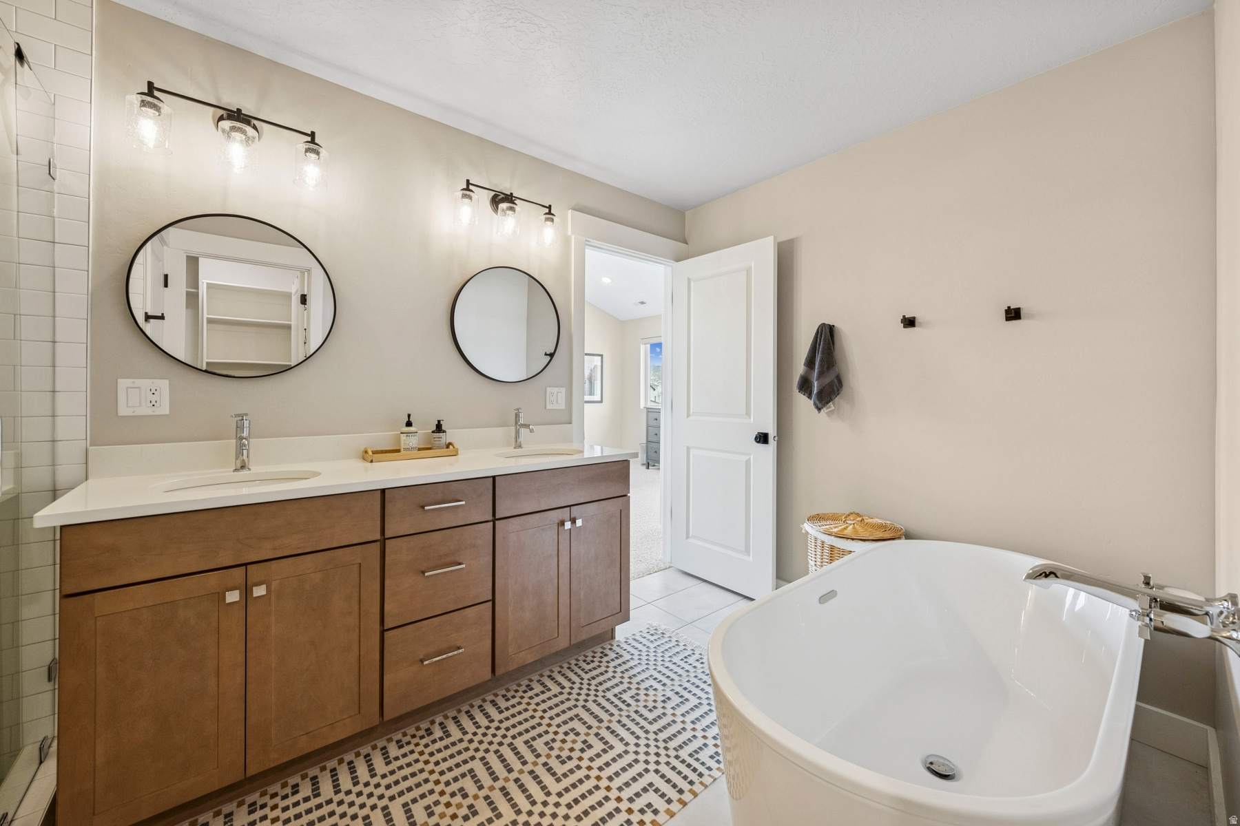 SILVER CREEK - Residential