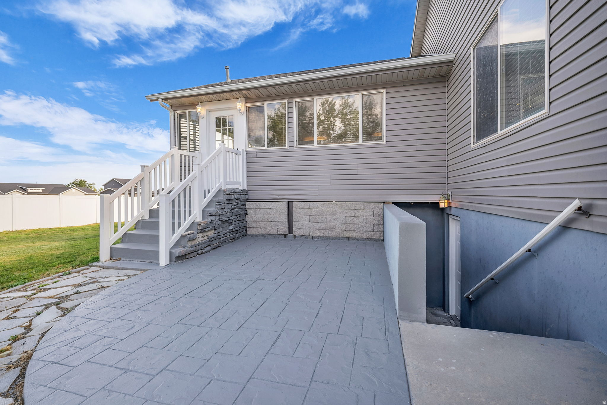 CEDAR CREST - Residential