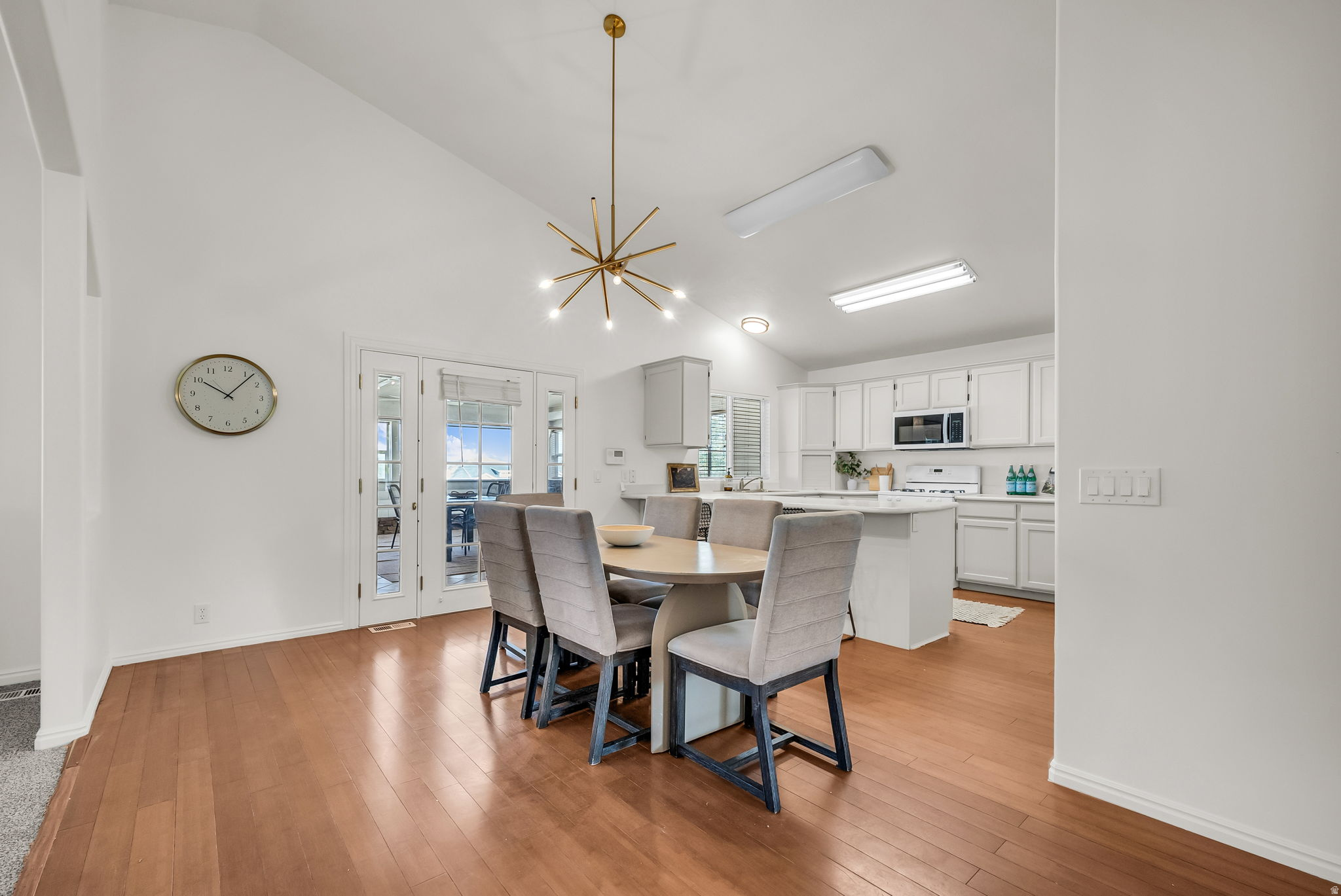 CEDAR CREST - Residential