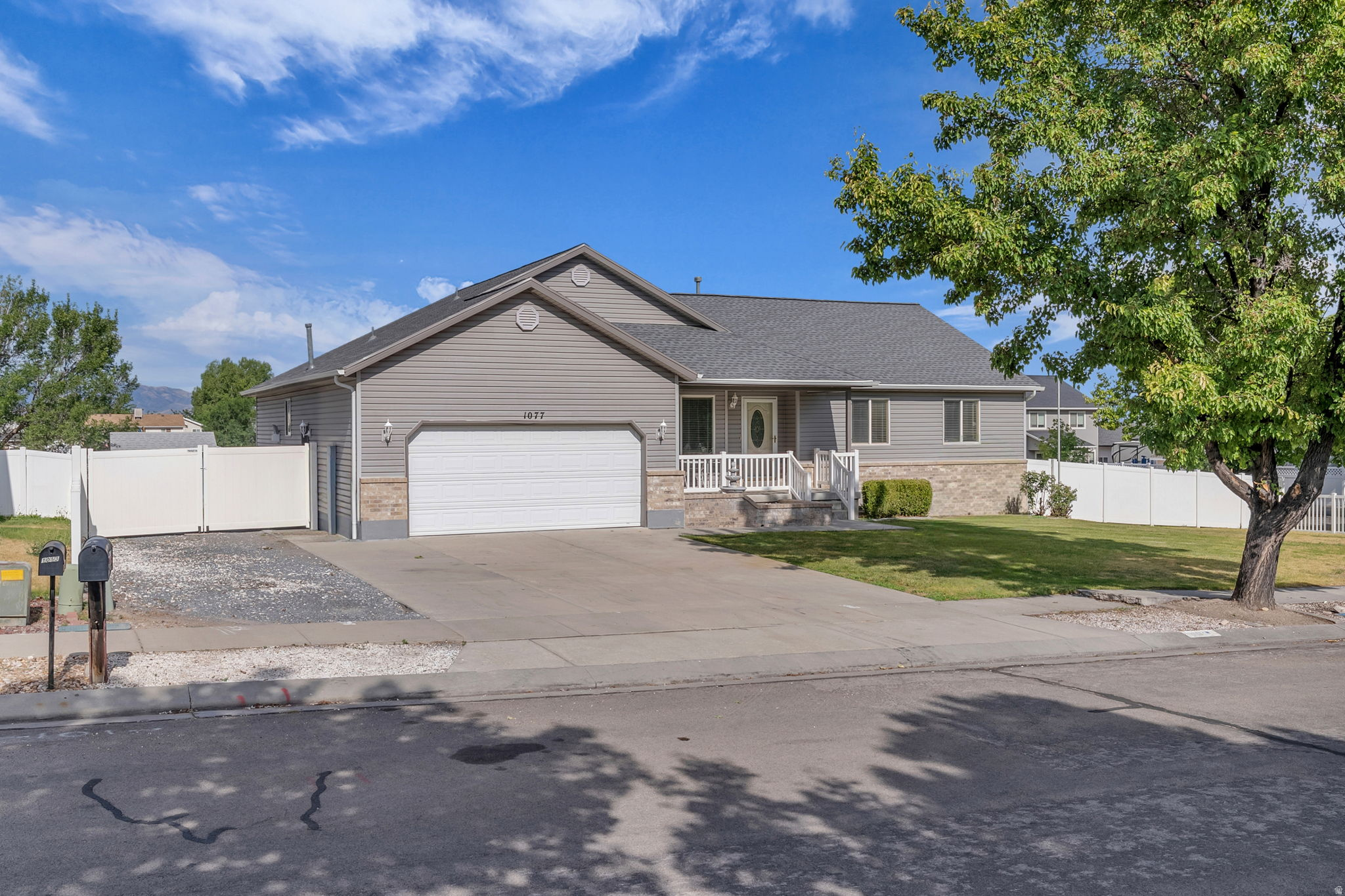 CEDAR CREST - Residential
