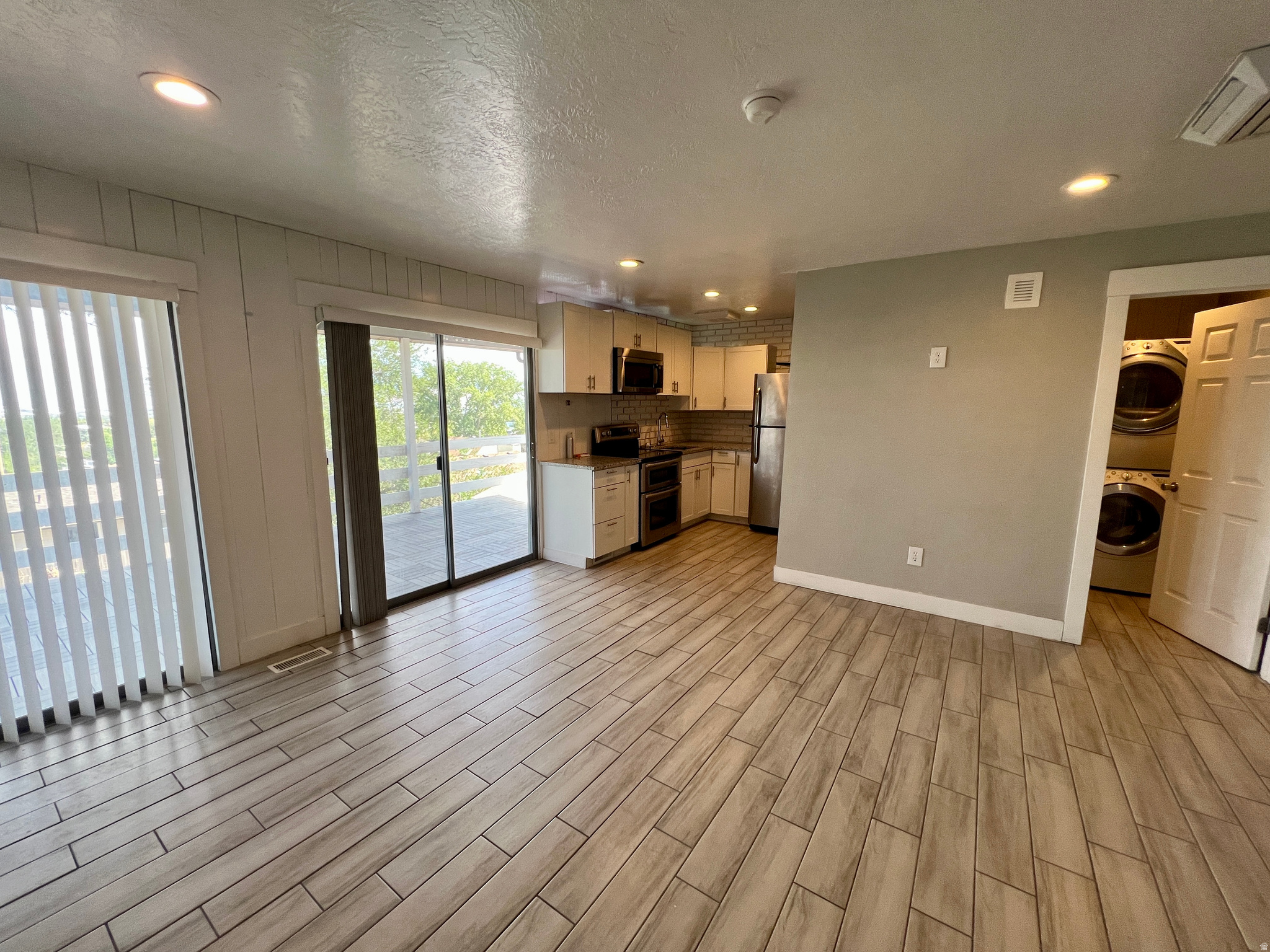 MOUNTAIN MEN ESTATES - Residential