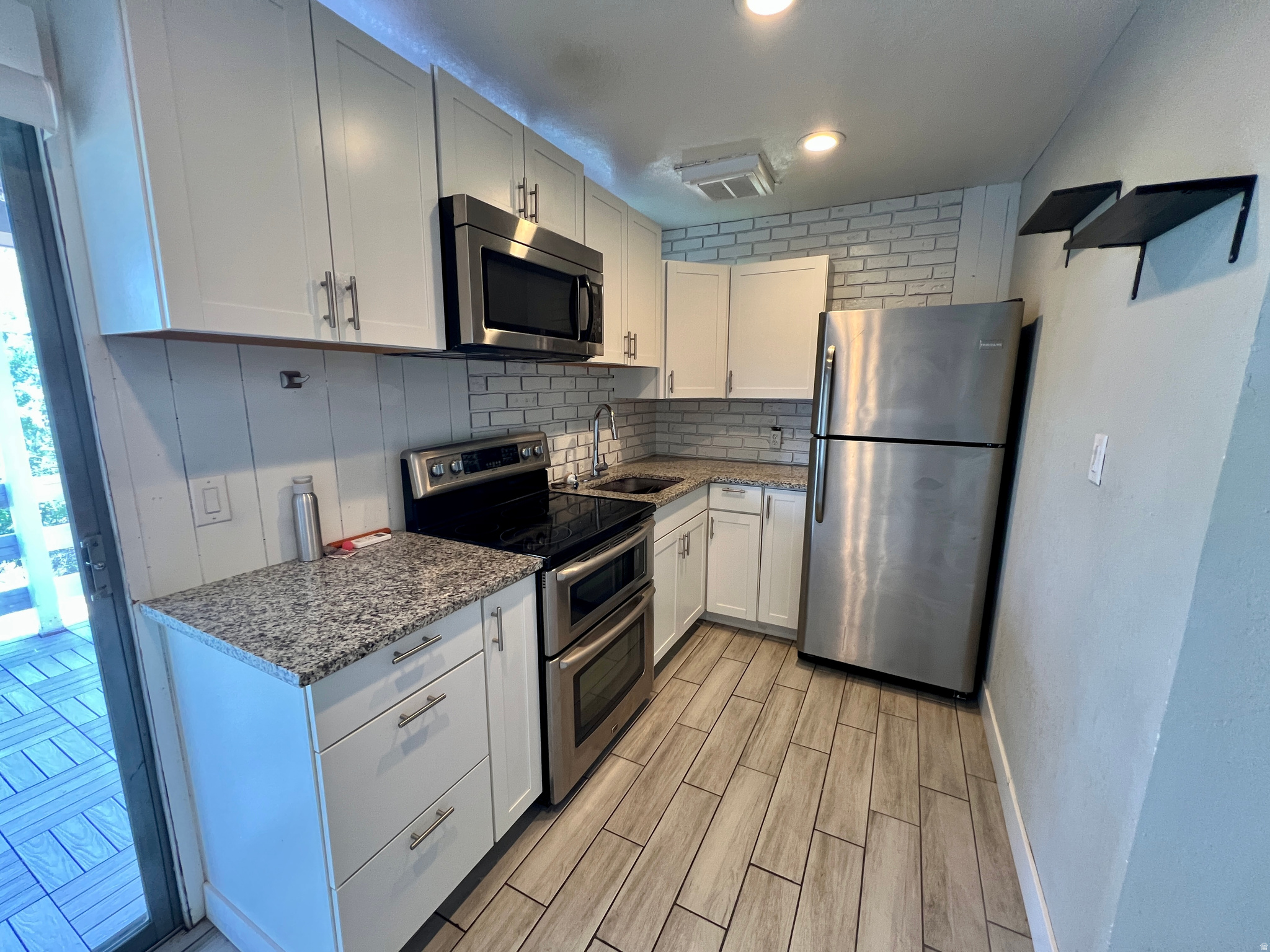 MOUNTAIN MEN ESTATES - Residential