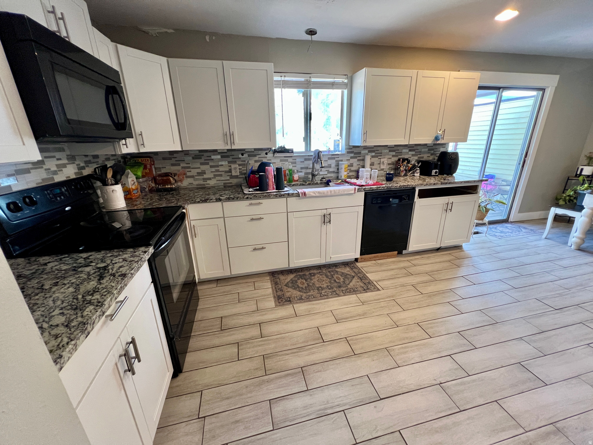 MOUNTAIN MEN ESTATES - Residential
