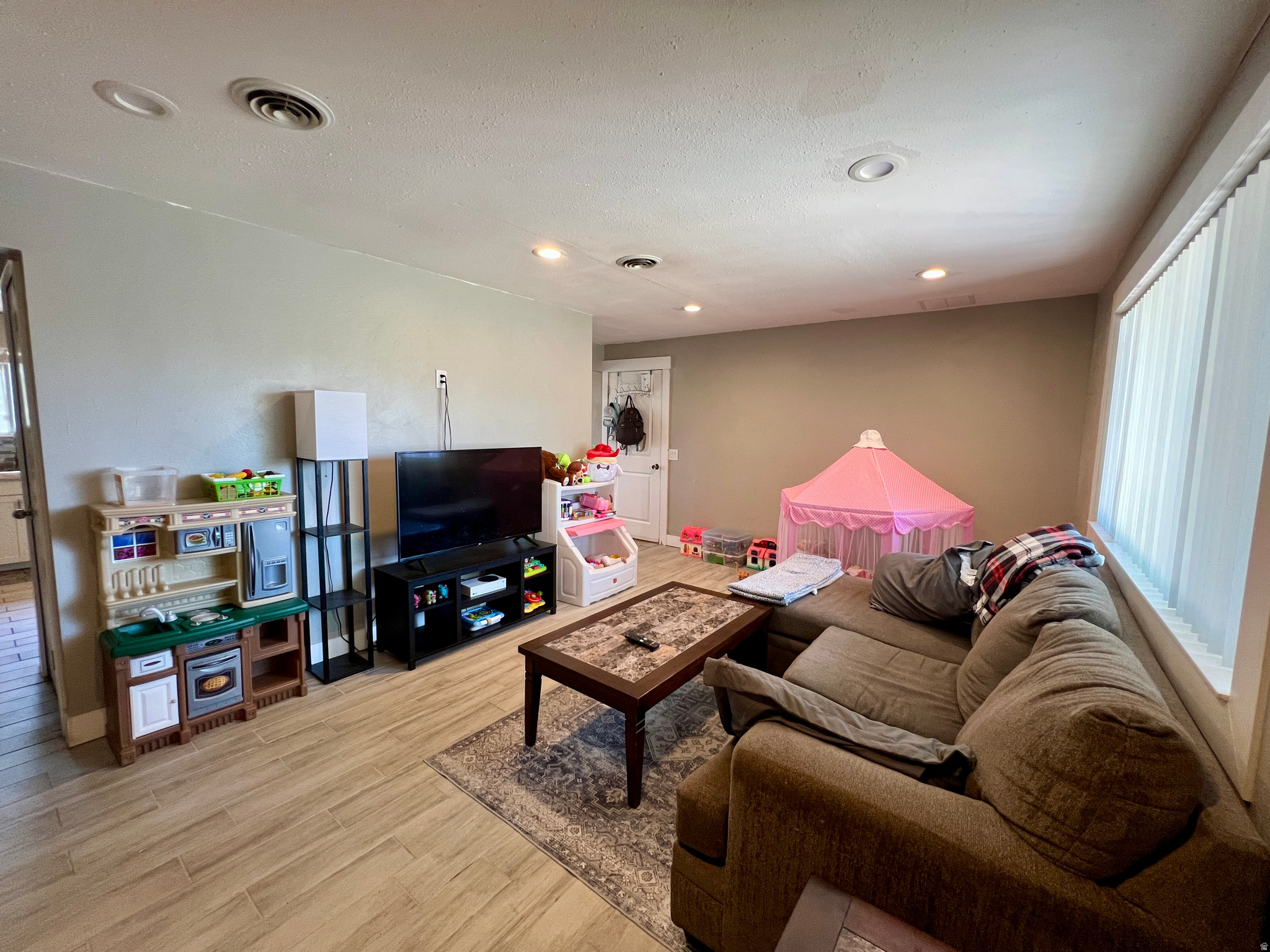 MOUNTAIN MEN ESTATES - Residential