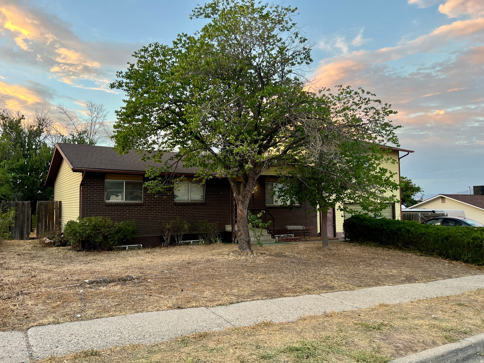 MOUNTAIN MEN ESTATES - Residential