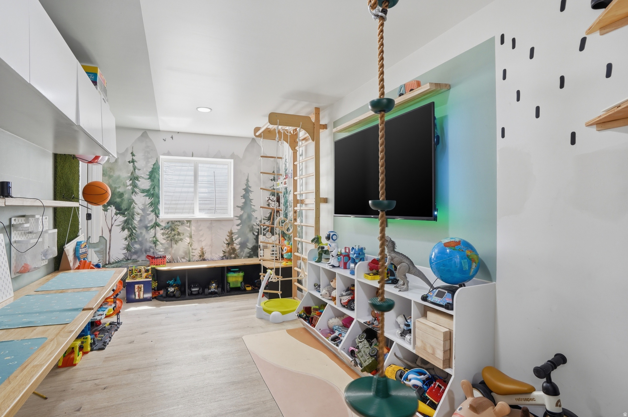 CORNERSTONE ESTATES - Residential