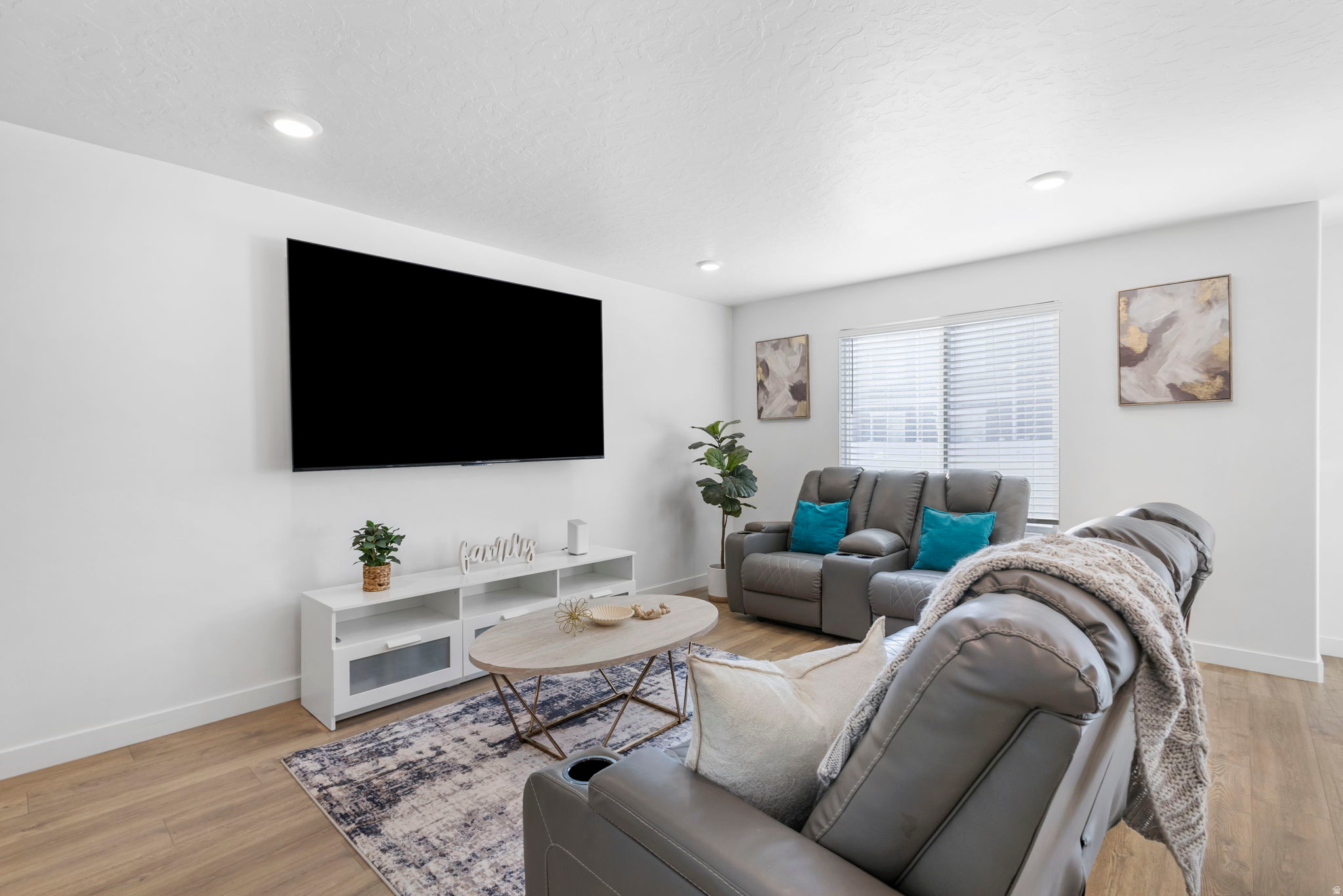 SPRING RANCH - Residential