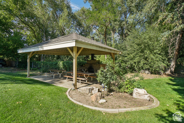 WATERSIDE CONDMN - Residential