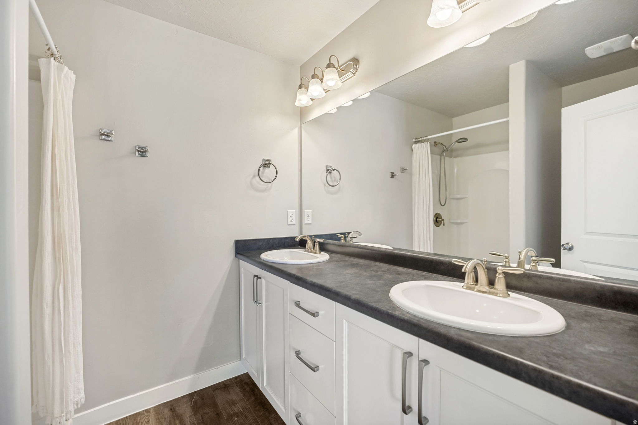 YOSEMITE  PARK LOFTS - Residential