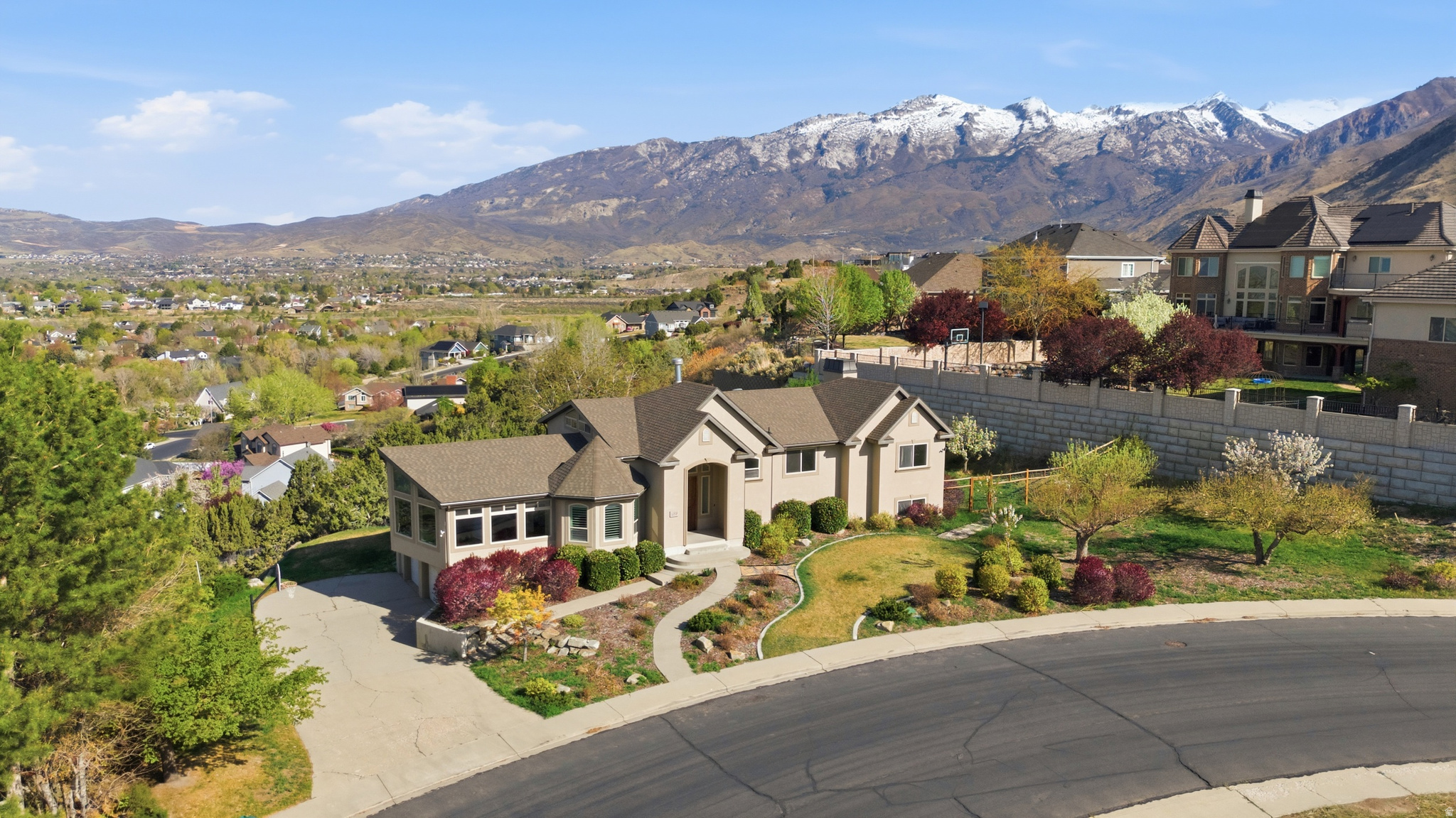 CEDAR HILLS - Residential