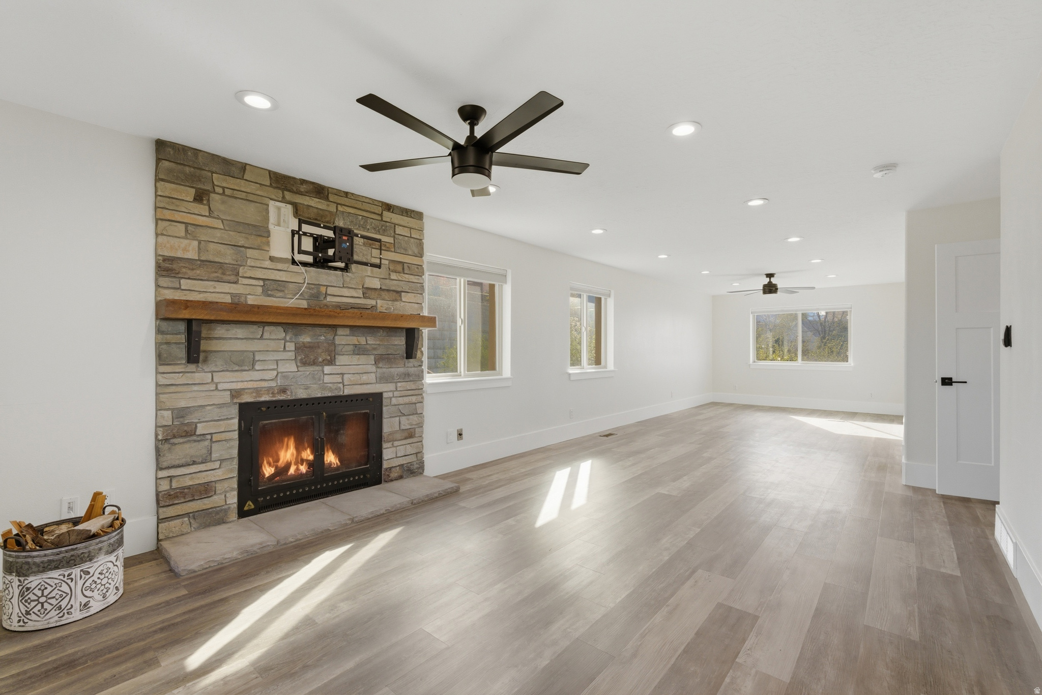 CEDAR HILLS - Residential