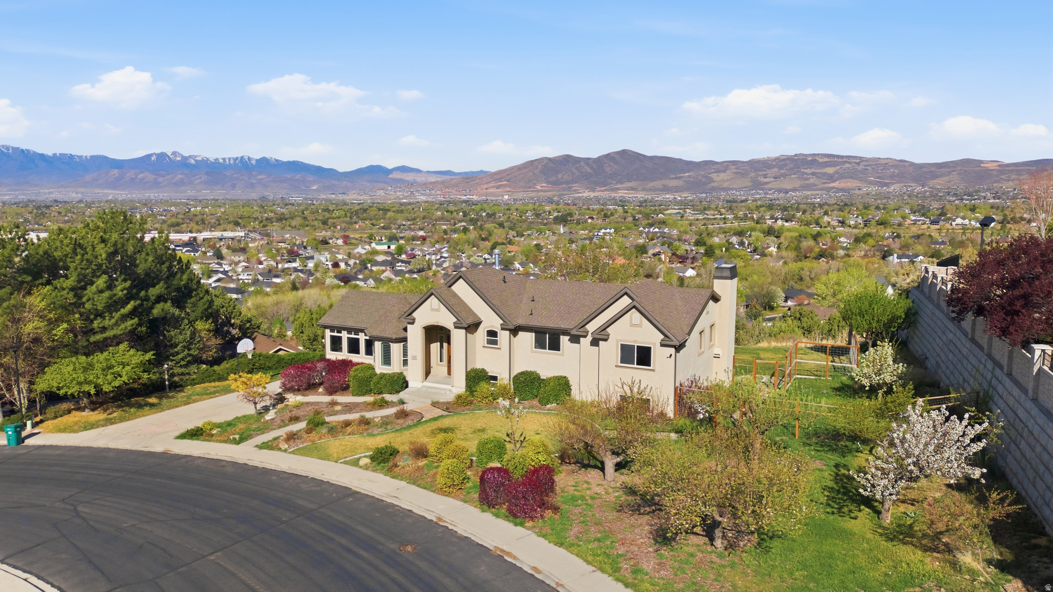CEDAR HILLS - Residential