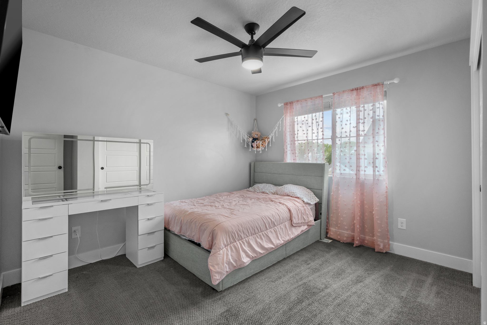 BROADVIEW SHORES - Residential
