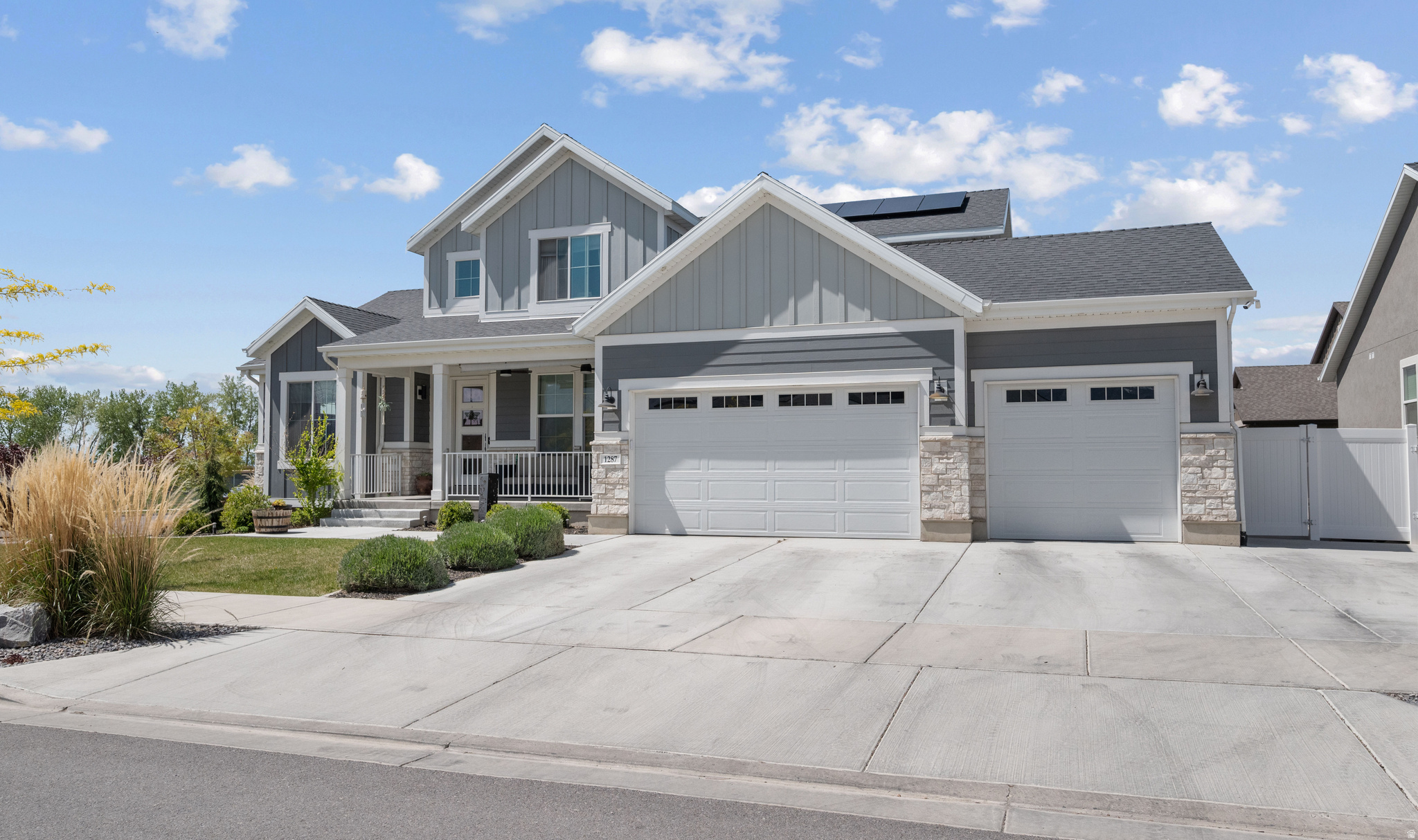 BROADVIEW SHORES - Residential
