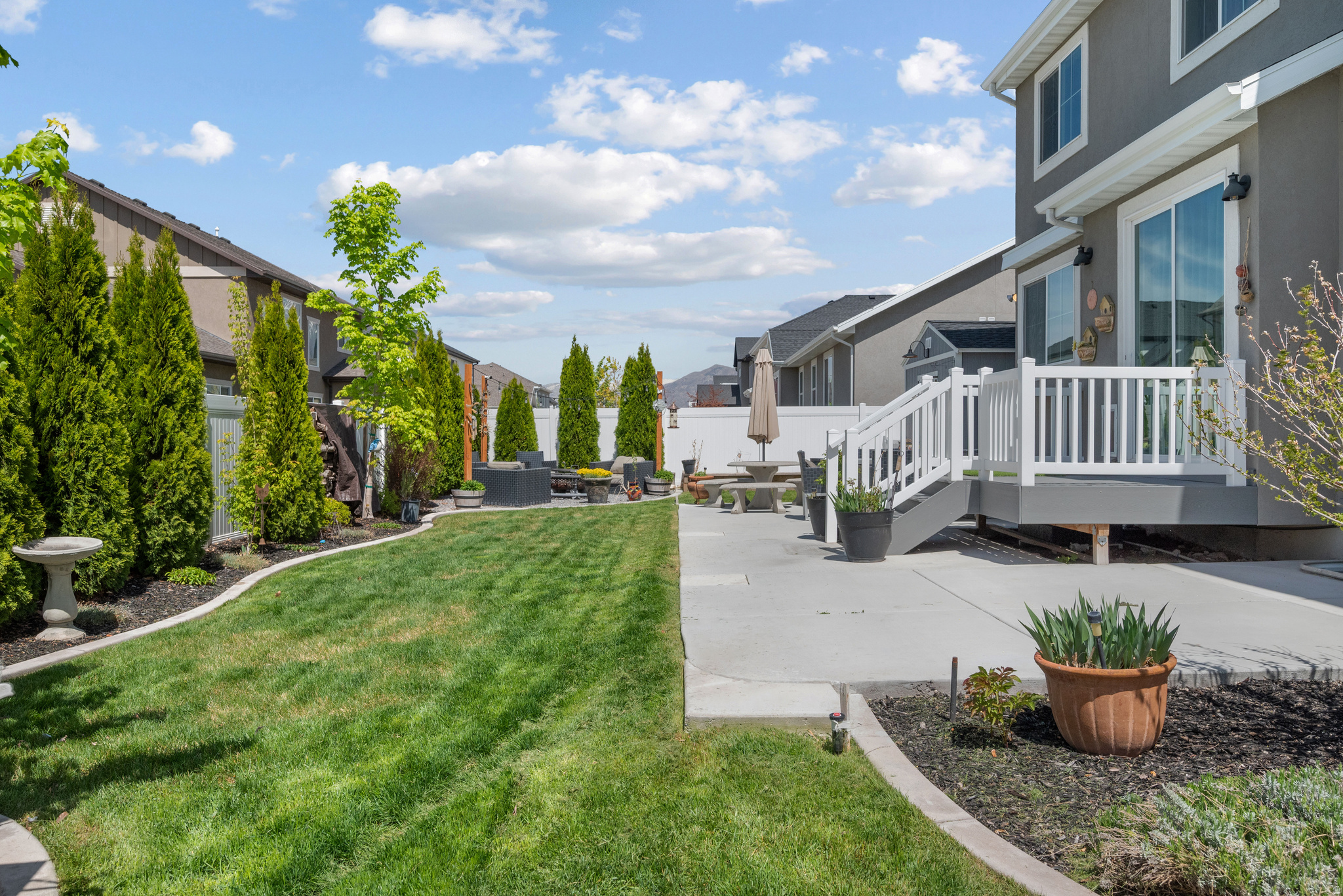 BROADVIEW SHORES - Residential