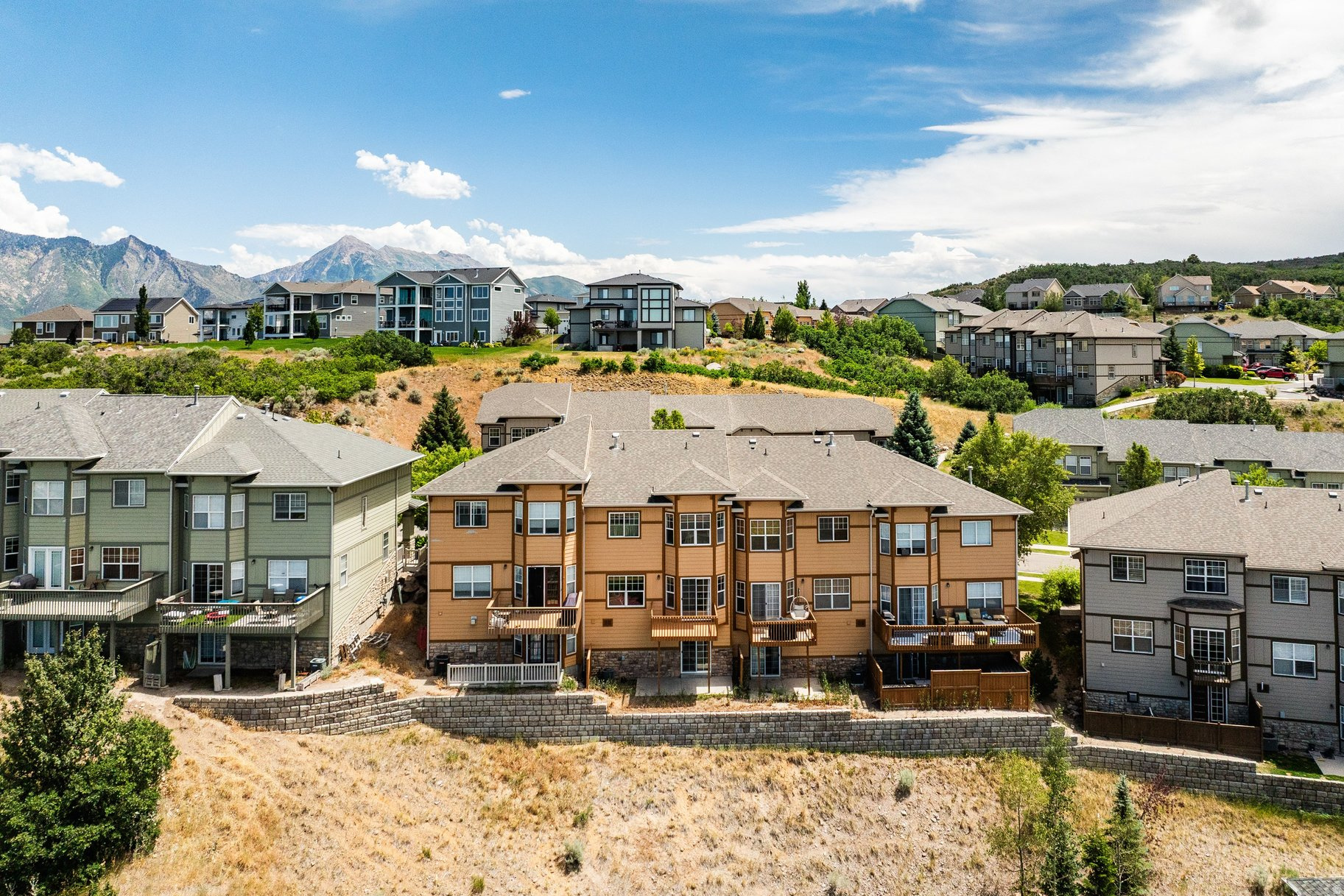 STONELEIGH HEIGHTS AT SUNCREST PHASE 1 - Residential
