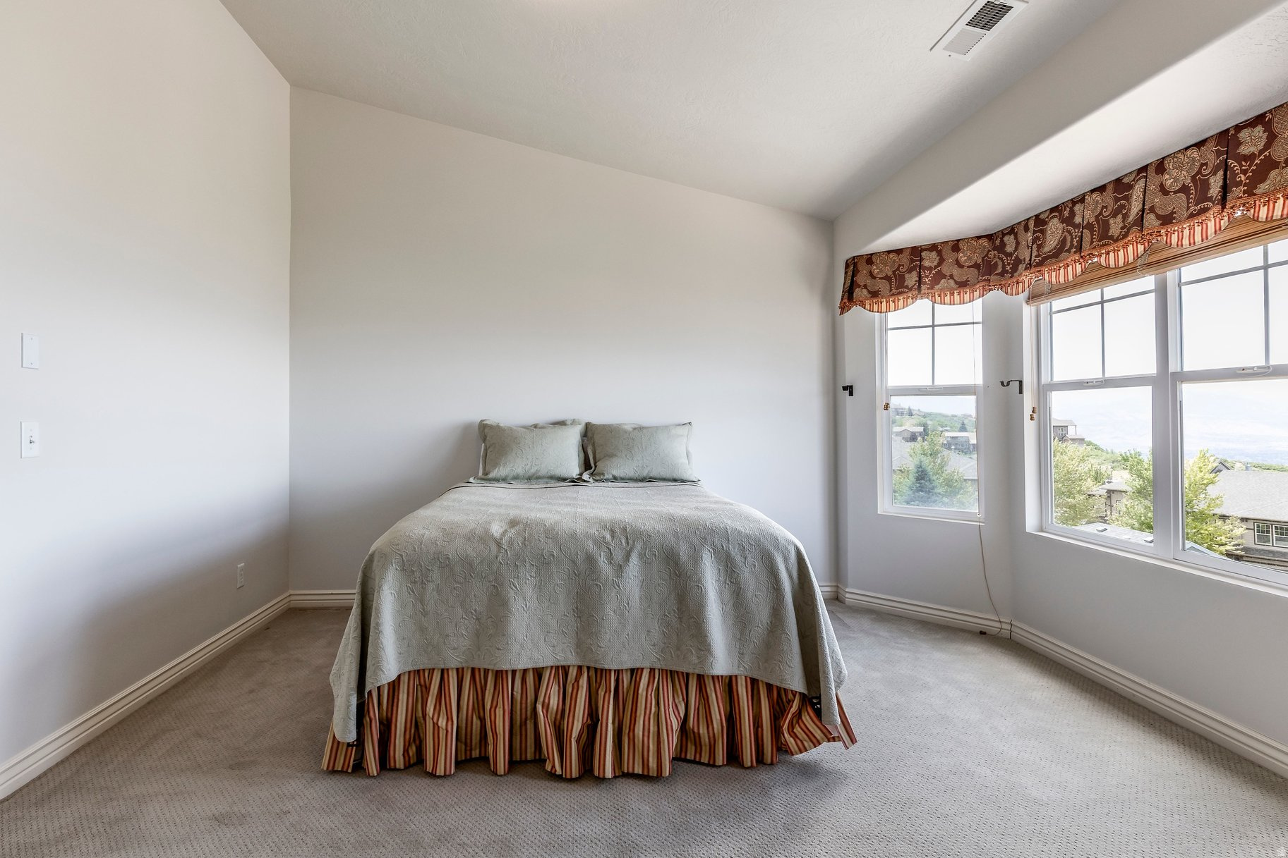 STONELEIGH HEIGHTS AT SUNCREST PHASE 1 - Residential